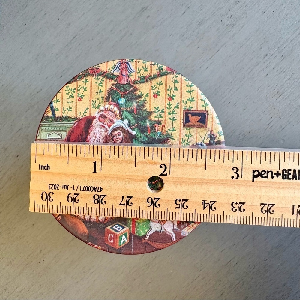 VTG Festive Christmas Holiday Round Cookie Tin Set of 3 - Multicolor Santa Holly - Picture 16 of 16
